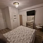 Zlota Madam Apartman *