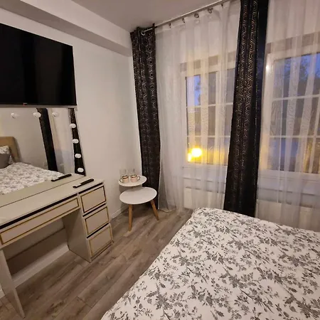 Złota Madam * Jastarnia