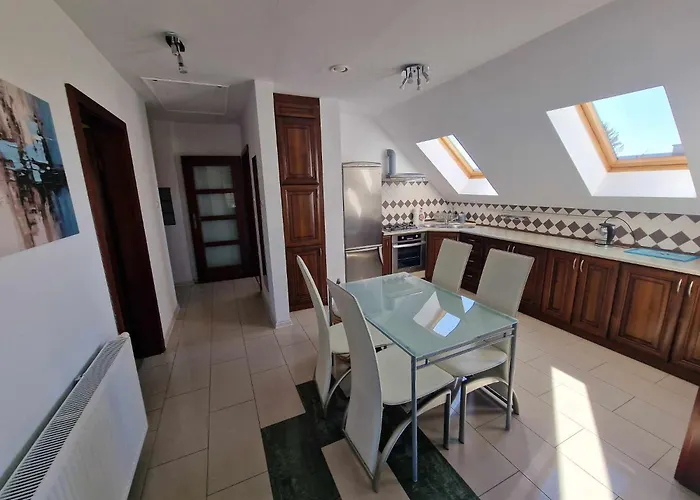 Zlota Madam Jastarnia